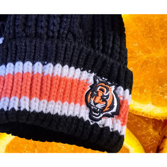 New 47 Idaho State Bangles‎ Tigers Orange and Black Pom Pom Knit Hat - Picture 2 of 6